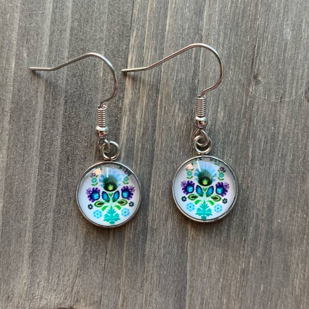 3/$20-Floral Pattern Drop Earrings